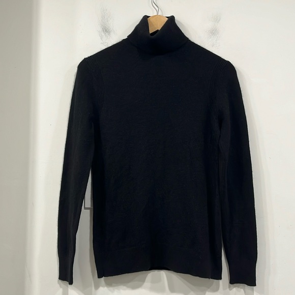 Saks Fifth Avenue Cashmere Turtleneck in Black size M - Picture 2 of 10